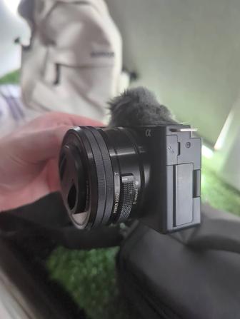 Sony zv-e10 в идеальном состояние. Фото мало. Использовал дома как вебку.