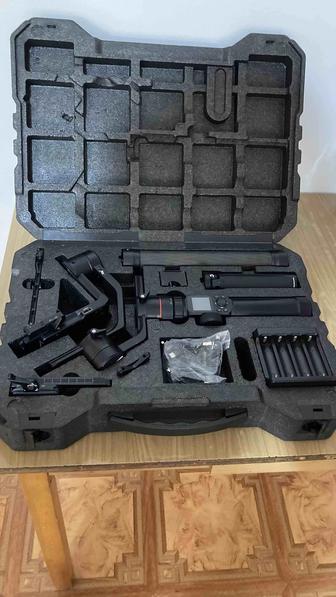 Трех осевой стабилизатор Manftotto mvg 460 pro kit