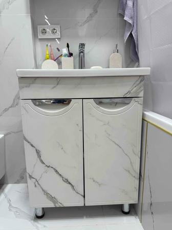 Раквина с тумбочкам