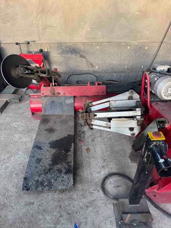 Грузовой шиномонтажный станок