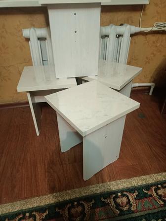 Продам табуреты новые