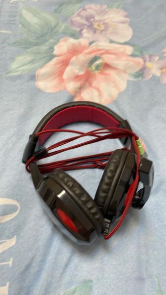 Продам наушники Sven