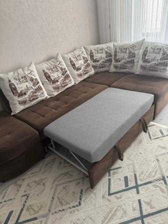 Продам диван угловой