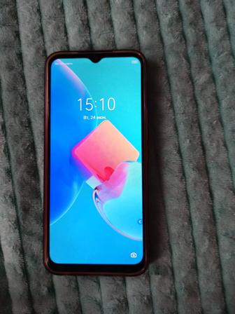 Продам телефон Tecno Spark 8c