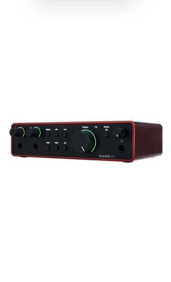 Звуковая карта Focusrite
Scarlett 212 4th Generation