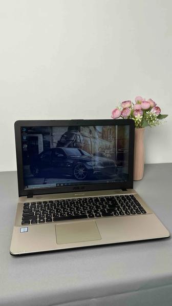 Ноутбук ASUS X541U Core i3-6100U SSD NVIDIA GT920MX 2GB W10
