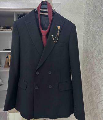 Мужской костюм