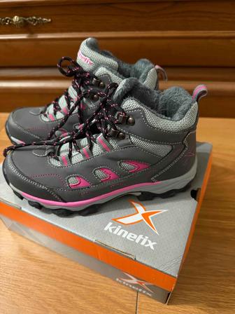 треккинговые ботинки, 33р