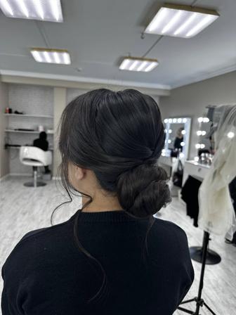 Прически и макияж