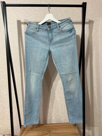 Джинсы