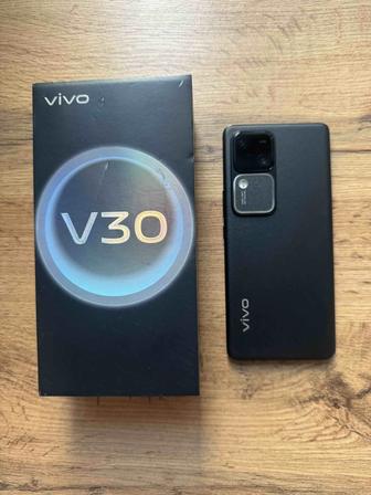 Продам телефон VIVO V30 в идеальном состоянии