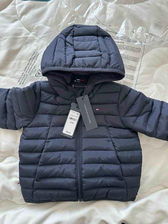 Продам детскую куртку Tommy Hilfiger