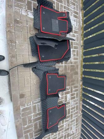 Продаю чехлы и полики