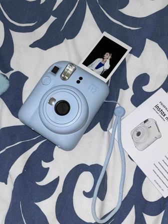 Продаю фотоаппарат Instax mini 12