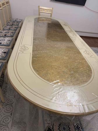 Стол гостинный