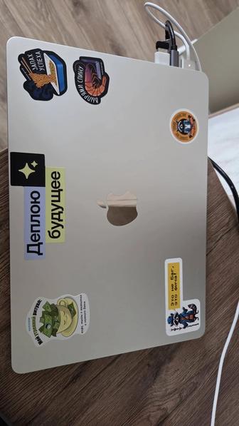 Macbook M3, 256gb, 8gb