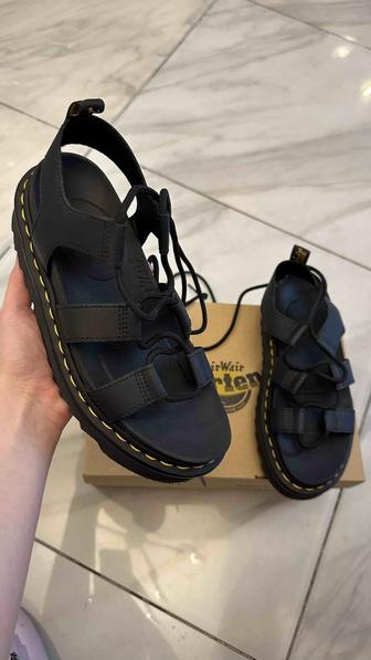 Оригинальные сандалии Dr. Martens Nartilla