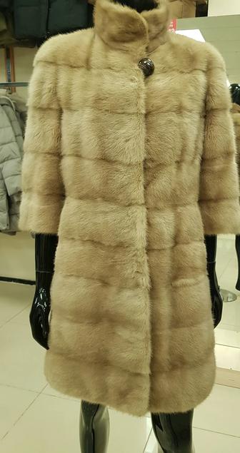 Продам норковую шубу р.46