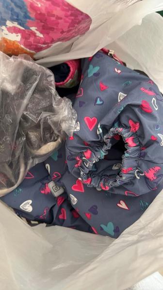 Отдам даром набор детских вещей