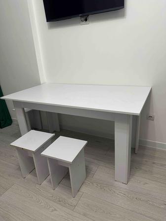 Продам стол со стульями