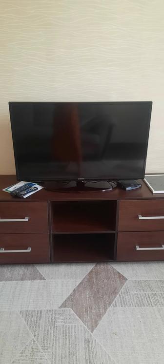 Продам телевизор Samsung UE40EH5030 всего за 100тыс в хорошем состоянии