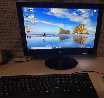 компьютер с монитором