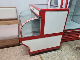 Продам витрину