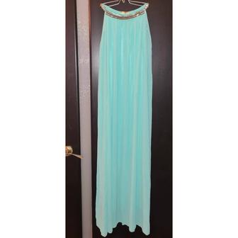 Нарядное женское платье