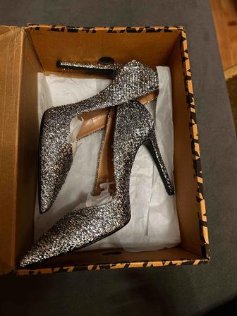 Продаются новые туфельки