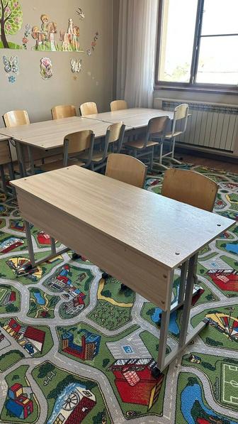 Продам парты с двумя стульями