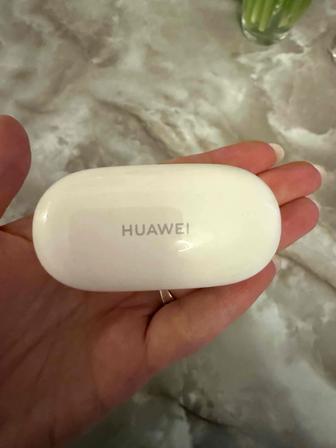 Беспроводные наушники Huawei FreeBuds SE