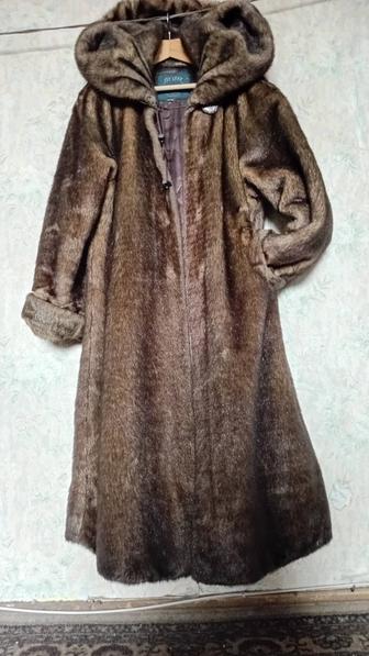 Шубы продам