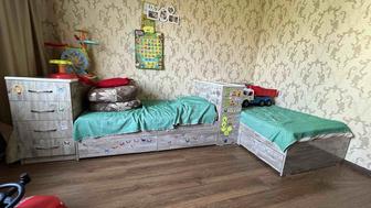 2 детские кроватки с матрасами продам