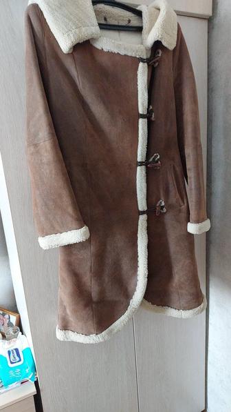 Продам натуральную дубленку.стильную 46 размер