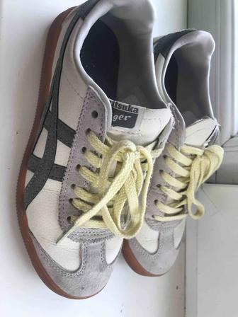 Кеды и кроссы 34-35 размер