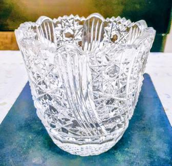 Ваза хрустальная для конфет или варенья в отличном состоянии
