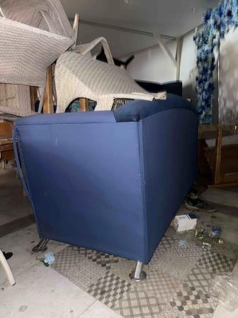 Диван продам