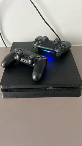 PlayStation 4 продам