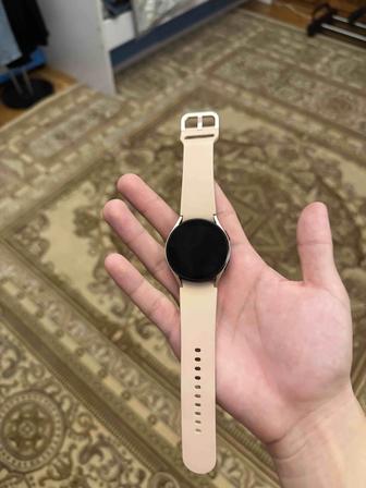 Samsung Galaxy Watch 4 40mm женские