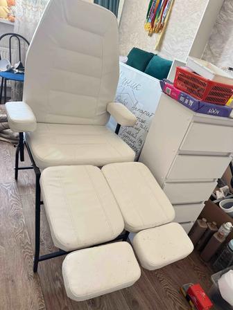 Продается педикюрное кресло