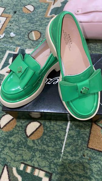 Женский лоферы