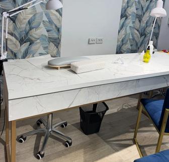 Продам двухместный маникюрный стол