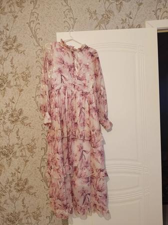 Женский платье