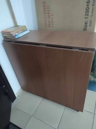 Стол книжка продам