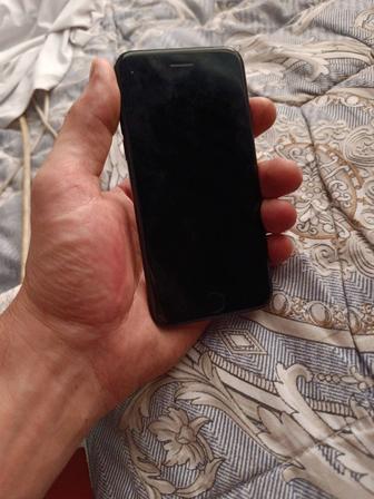 Продам айфон