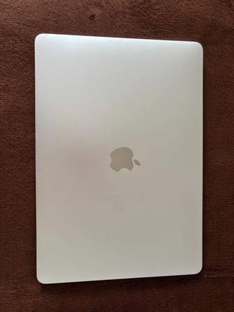 Продам macbook