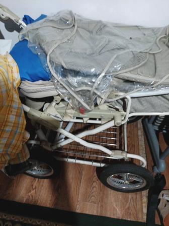 Детский коляска 2/1все есть внизу металлический сетка можно продуктов сумка