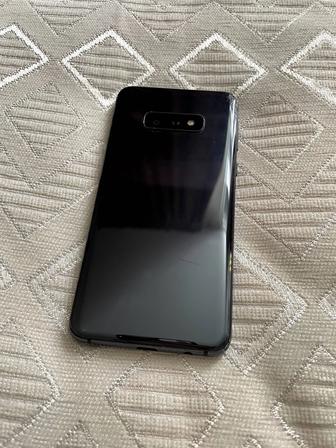Самсунг S10e 128 GB Black