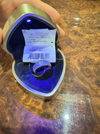 Золотое кольцо 585 пробы с фианитами