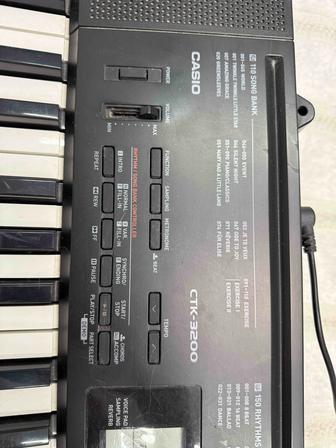 Продам синтезатор CASIO СТК-3200